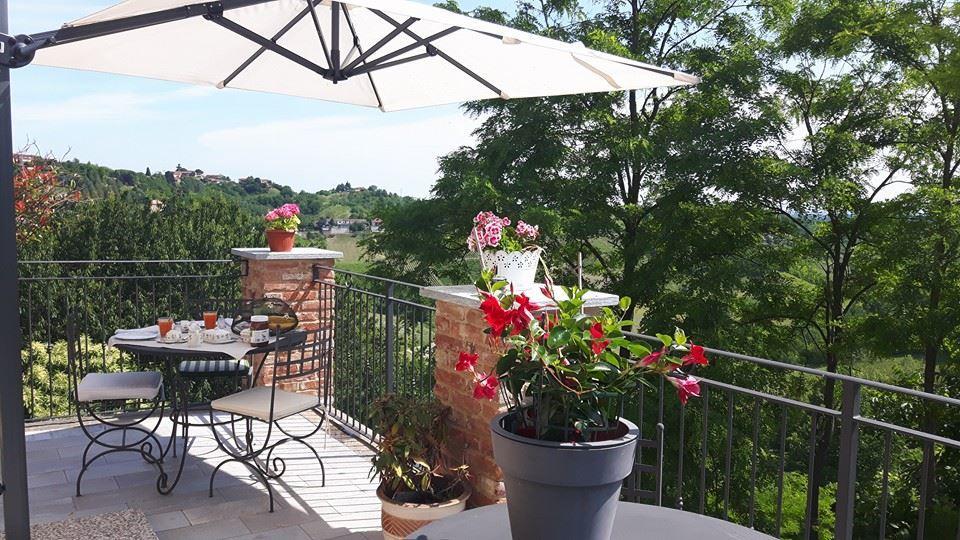 Alta Villa The Countryhouse Adults Only Boutique Bnb Vigliano d'Asti Exterior foto