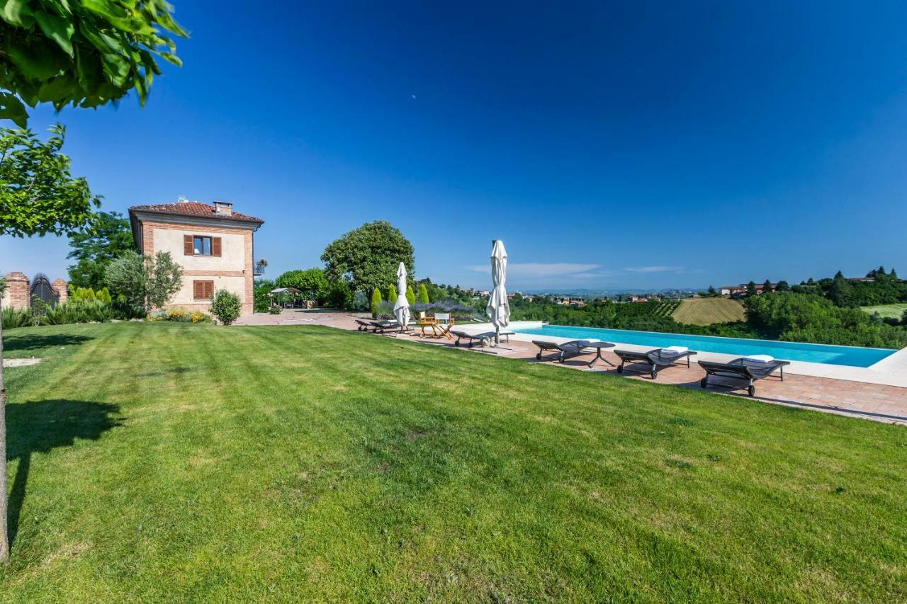 Alta Villa The Countryhouse Adults Only Boutique Bnb Vigliano d'Asti Exterior foto
