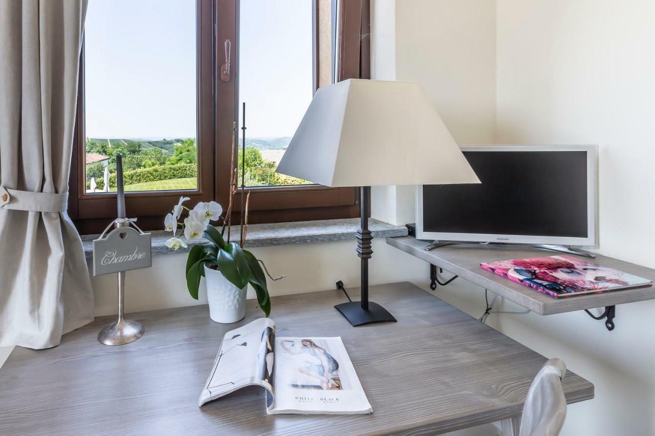 Alta Villa The Countryhouse Adults Only Boutique Bnb Vigliano d'Asti Exterior foto